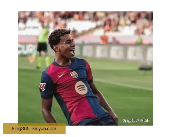 足球新星持续引发关注，赛季表现稳定，前景值得期待